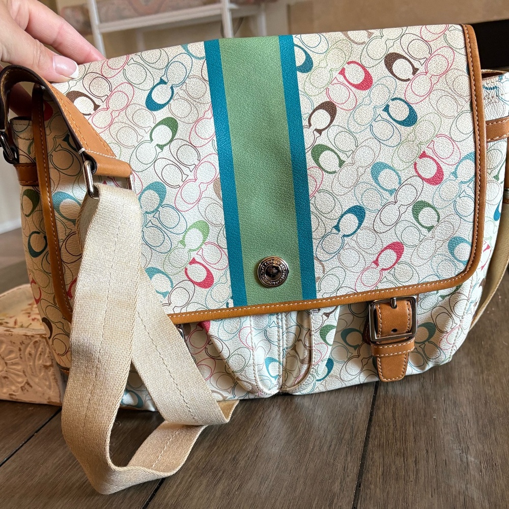 Coach Voyager Signature messenger bag